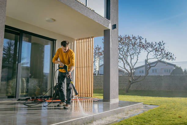 Animal Enclosure Cleaning in Wasco, CA